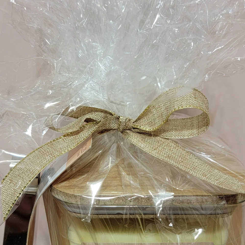 Ebony & Musk Scented Candle Inspired By Nature Wooden‎ Wick With Snuffer